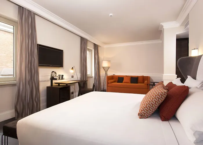 Palazzo Navona Hotel 4*