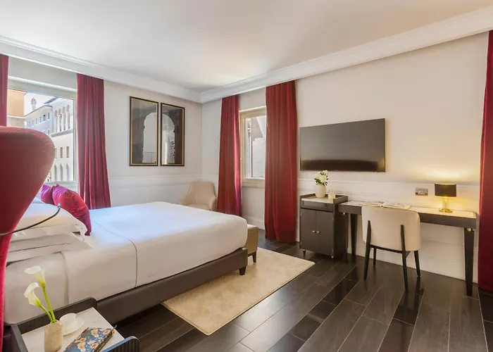 Palazzo Navona Hotel 4*